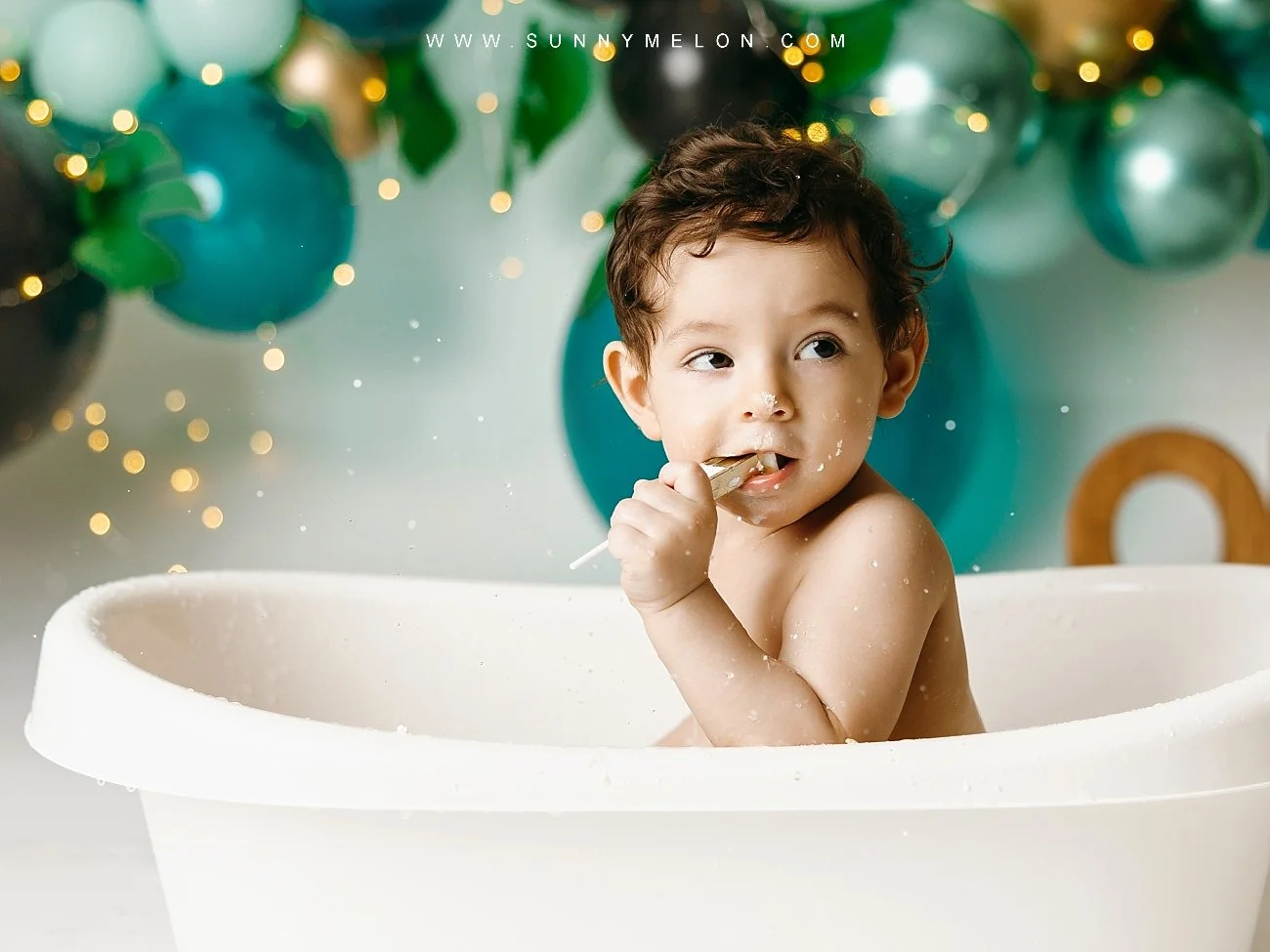 The Art of the First Birthday: West Linn Cake Smash Photography with a Sophisticated Edge
